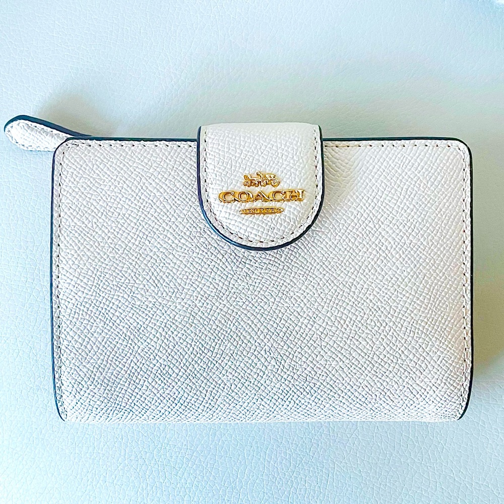 COACH Medium Zip & Snap Wallet 🐻‍❄️ NWT